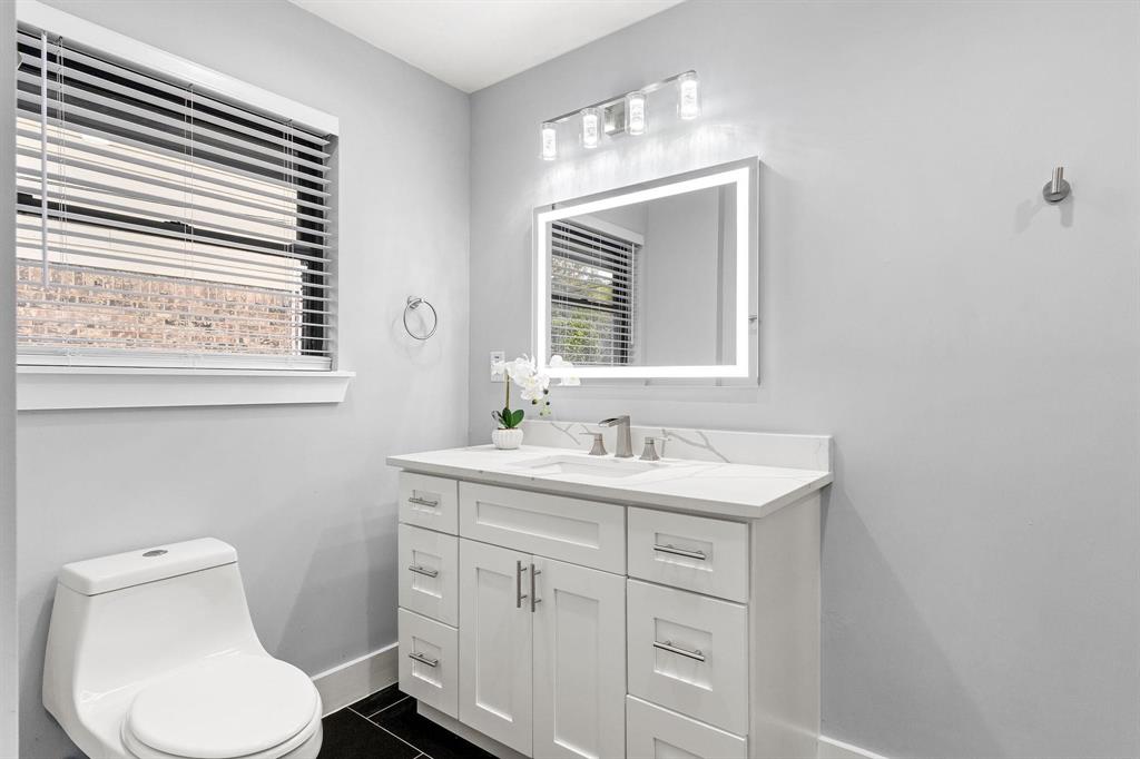 Claremont 04 Inst - Residential Lease