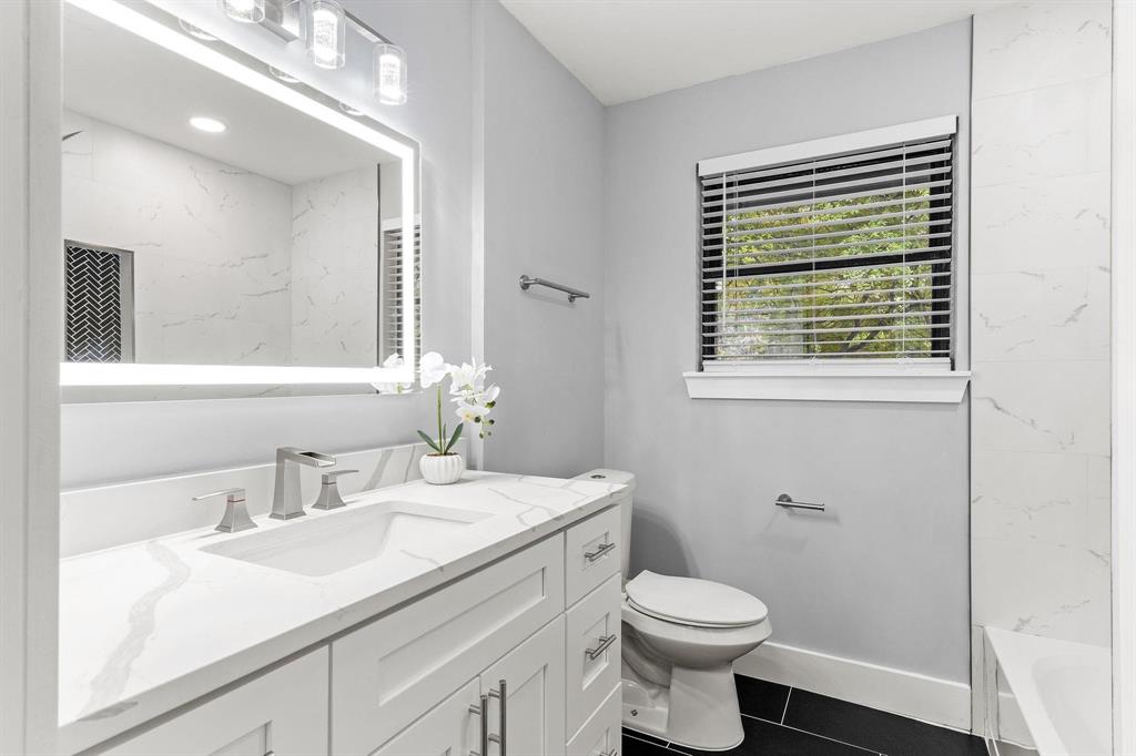 Claremont 04 Inst - Residential Lease