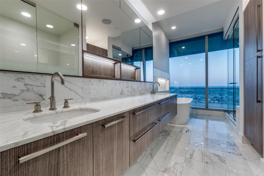 BLEU CIEL CONDO - Residential