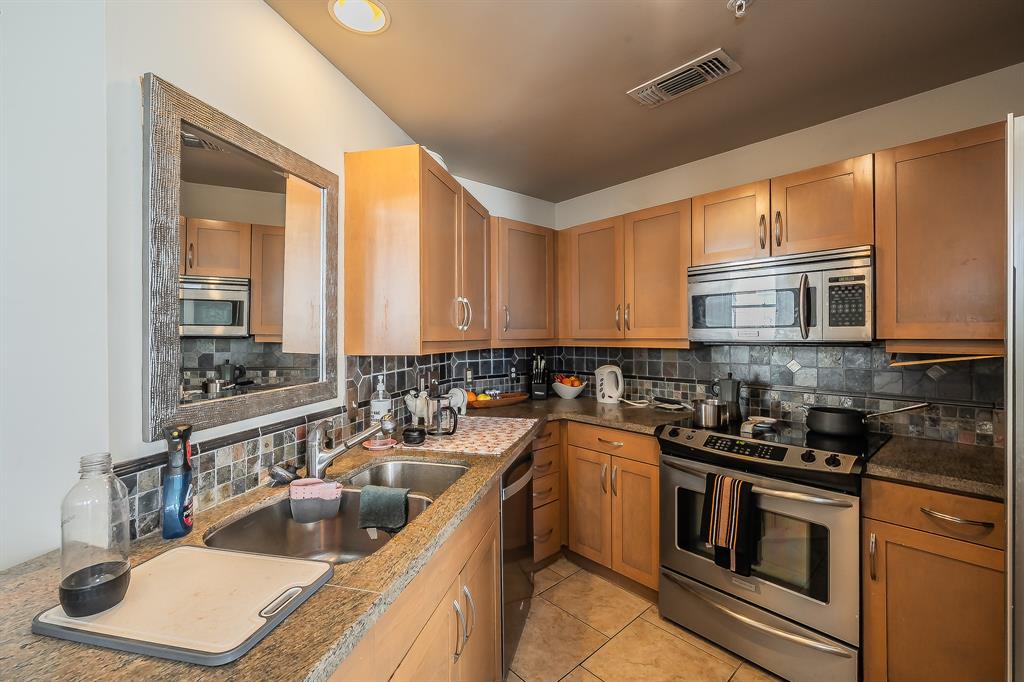 Neil P At Burnett Park Condo - Residential