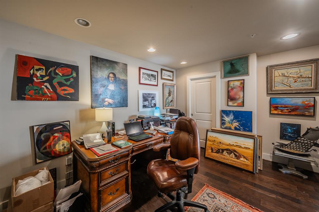 Neil P At Burnett Park Condo - Residential