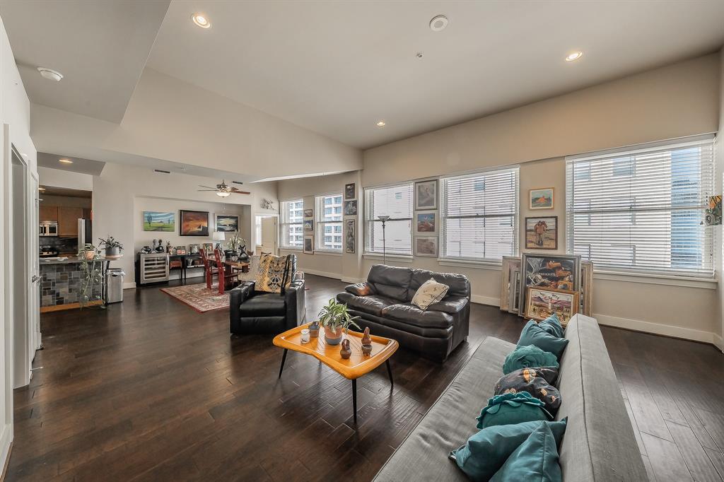 Neil P At Burnett Park Condo - Residential