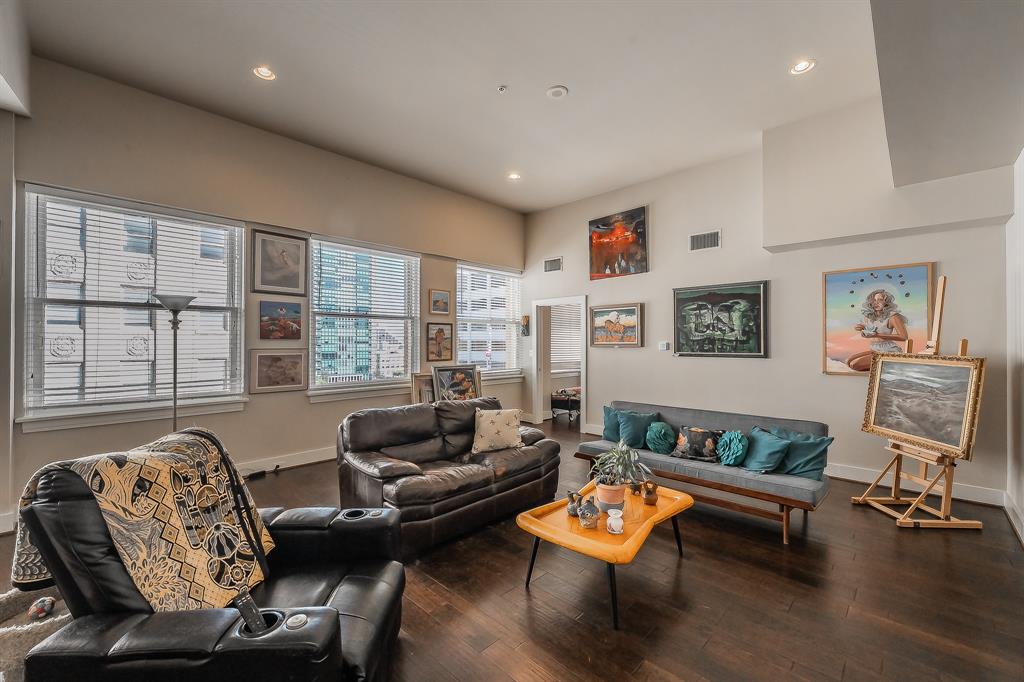 Neil P At Burnett Park Condo - Residential