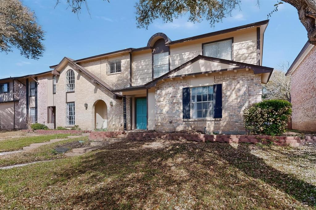 Located in a prime Arlington location, this property offers an excellent opportunity for both homeowners and investors. Conveniently situated near major highways, shopping, dining, and just minutes from AT&T Stadium, this home is in an area with strong demand and great accessibility.

Currently operating as a successful Airbnb, the property stays consistently booked, making it an ideal income-producing opportunity.