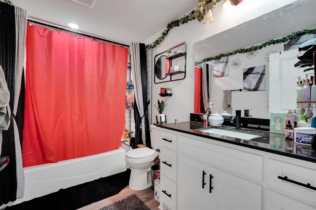 TOWN - WAXAHACHIE - Residential