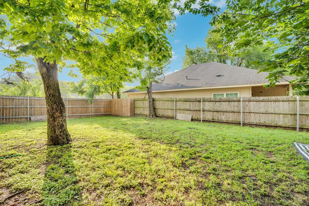 TOWN - WAXAHACHIE - Residential