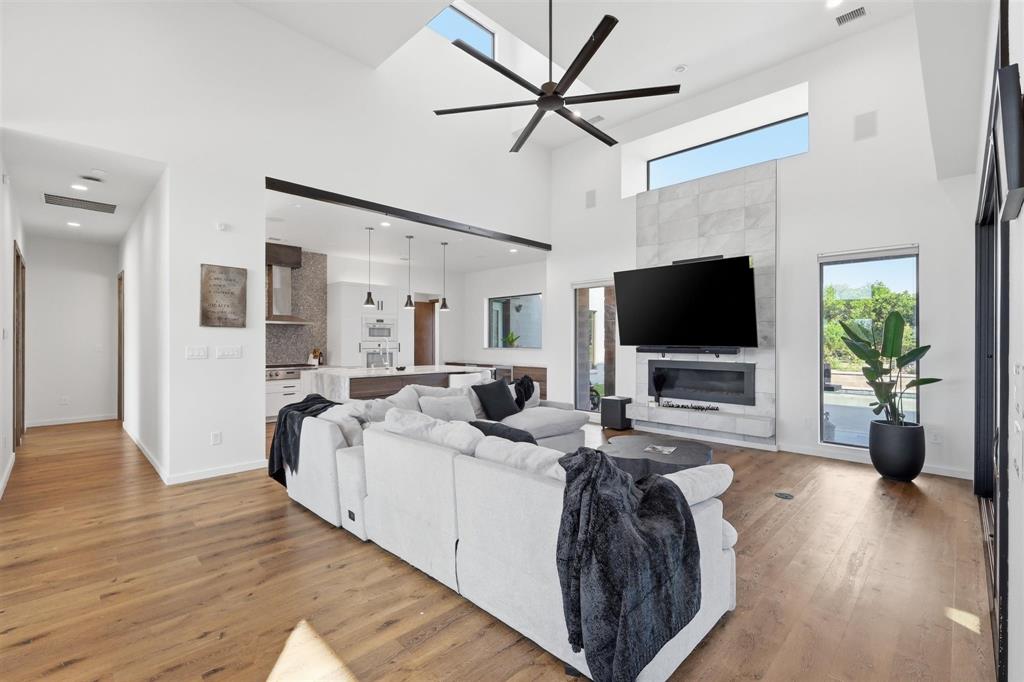 Crystal Hills - Residential