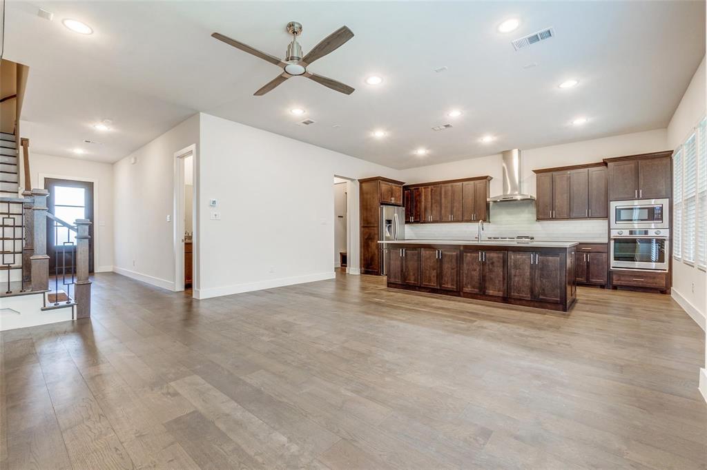 Thirty One Dallas Square #2 - Residential