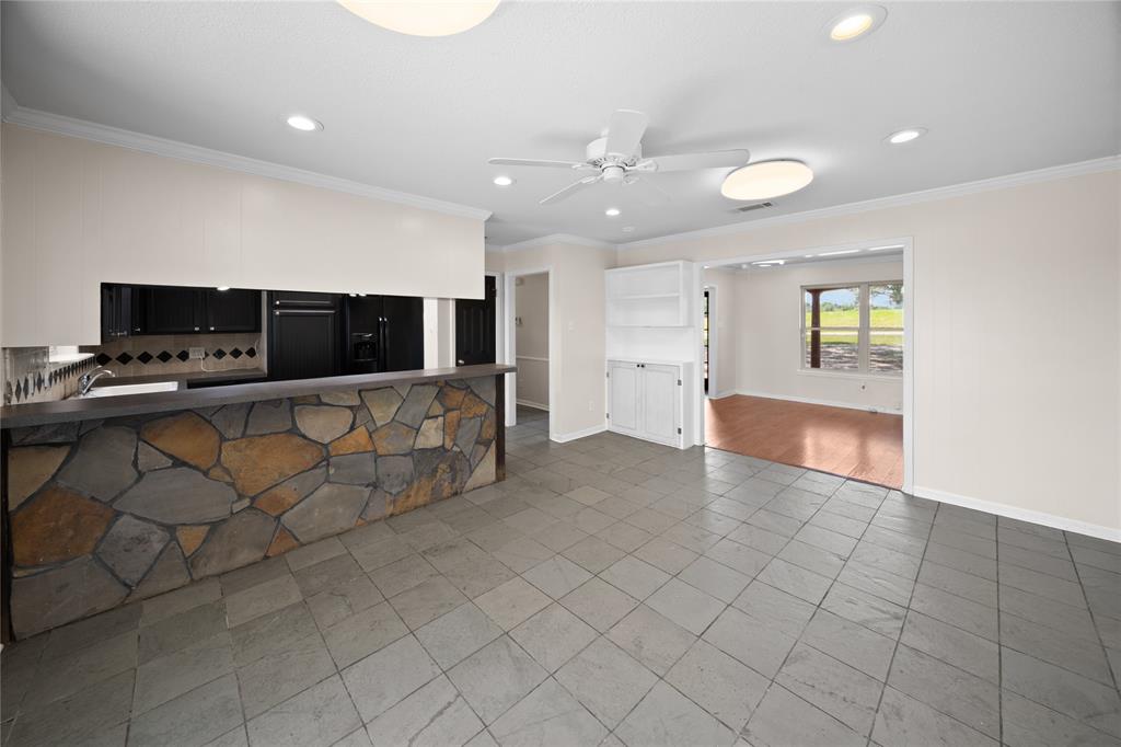 T QUEVADO - Residential