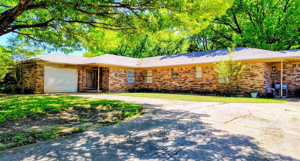 PRICE ADJUSTMENT PLUS $10,000 SELLERS CONCESSIONS!! CALLING ALL INVESTORS LOOKING FOR A FULL DUPLEX ~ RARE OPPORTUNITY TO BE ABLE TO PURCHASE BOTH UNITS. This perfect investor start kit duplex offers 1800 SF of living space total - 900 SF on each side with 2 bedroom, 1 bath & 1 car garage) in the HEART OF DeSoto, TX! Whether you’re looking to live in one unit and rent the other, or lease out both sides for maximum income potential, the possibilities here are truly endless. This versatile property offers the perfect setup for both seasoned investors and first-time landlords alike. Conveniently located near major highways, as well as a variety of restaurants, shopping, and everyday amenities, it provides easy access for tenants and owners alike. With strong rental potential and a prime location, this is your chance to step into real estate investing and start building wealth in 2026. Opportunities like this don’t come around often! 
**Showing for 128 Campbell ONLY - This unit has been updated with new LVP, new carpet, updated kitchen and bathroom. 130 Campbell currently occupied and had updates done 10 years ago- Please do not disturb tenants. For serious buyers- we can schedule appointment.**