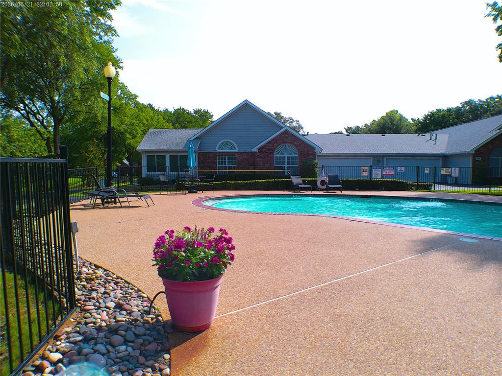 Pebblebrook Village Condo - Residential
