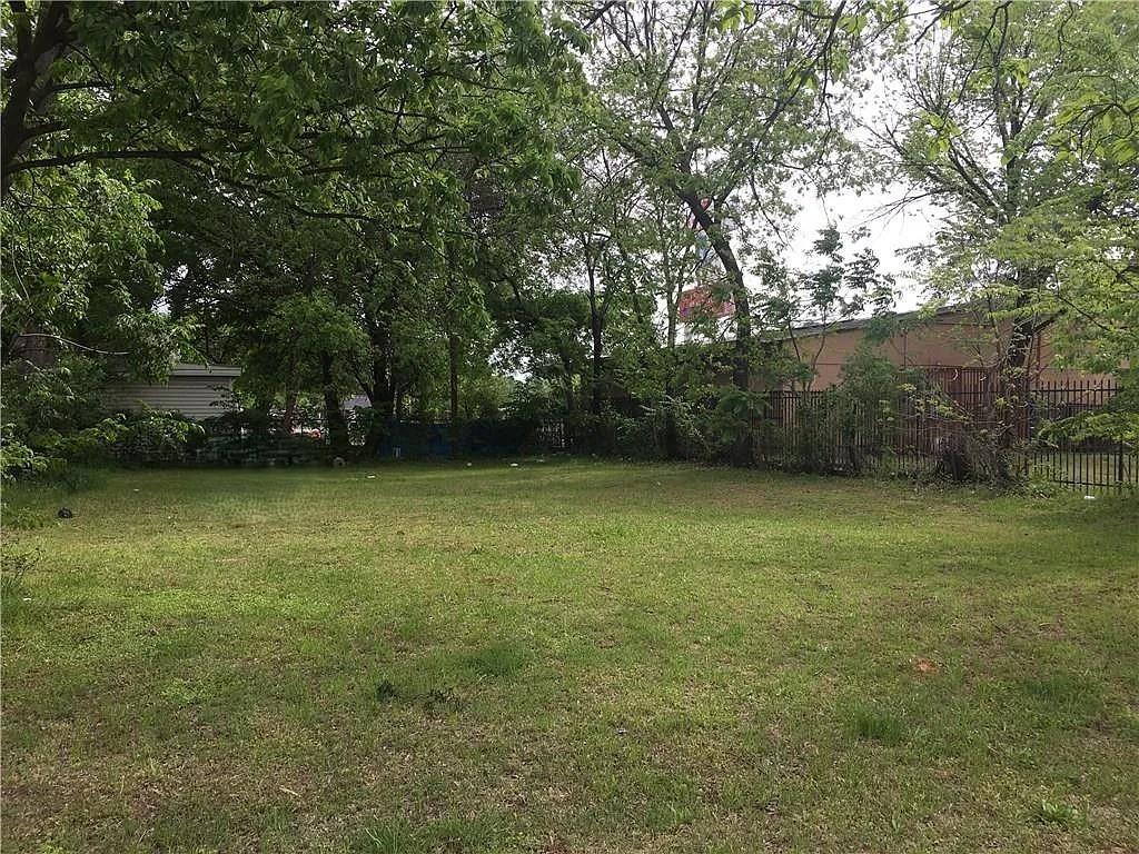 Colonial Terrace - Land