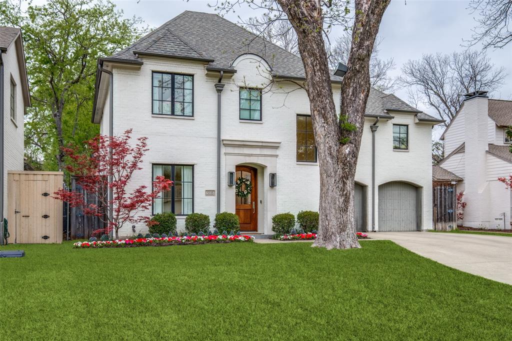 Take an exclusive peek inside this beautifully crafted home in Greenway Crest. Situated on a 60 x 140 lot, this 2013 build offers thoughtfully designed living and dining areas accompanied with an office and guest suite downstairs.  The stunning chef’s kitchen is complete with a large island, a walk-in pantry, an eat-in breakfast nook and a cute coffee bar. Upstairs, you will find a serene primary retreat with a sitting area plus two ensuite bedrooms and a spacious playroom. Outside, enjoy effortless entertaining with a covered patio featuring a gas fireplace and a low-maintenance turf backyard. Built by Olerio Homes, every detail reflects quality craftsmanship and designer finishes throughout.