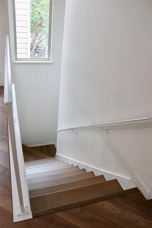 Oaks On Montfort Condos - Residential