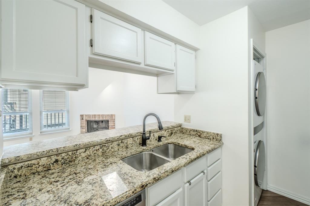 Oaks On Montfort Condos - Residential