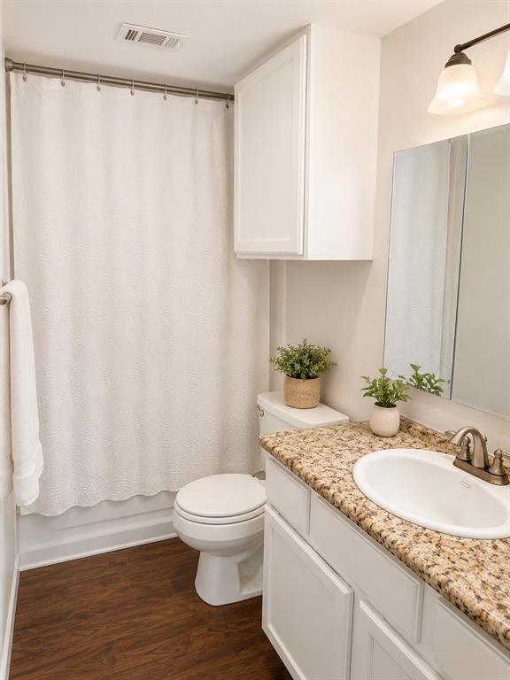Oaks On Montfort Condos - Residential