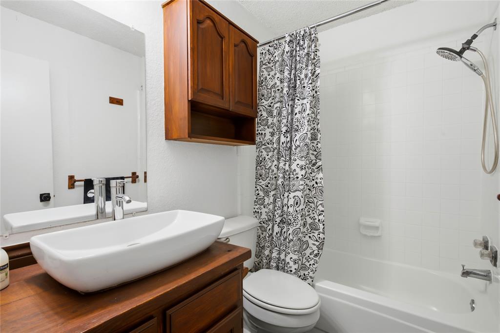 Howard M B Estates - Residential