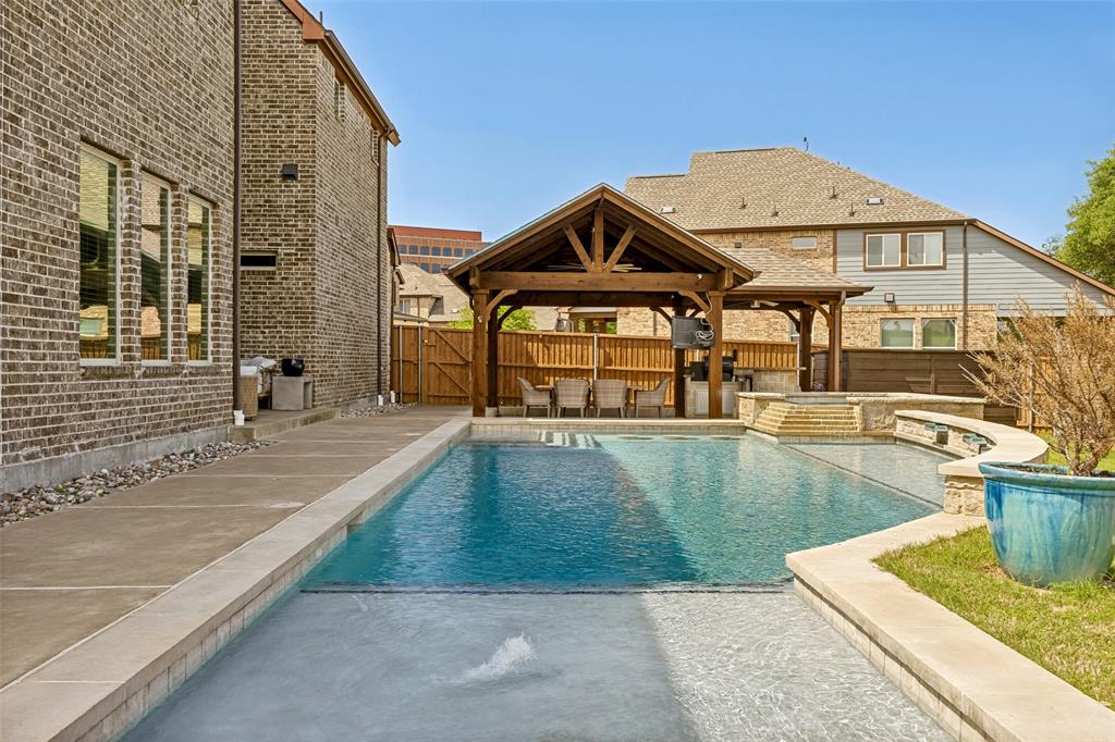 SAVOY LANDING - Residential