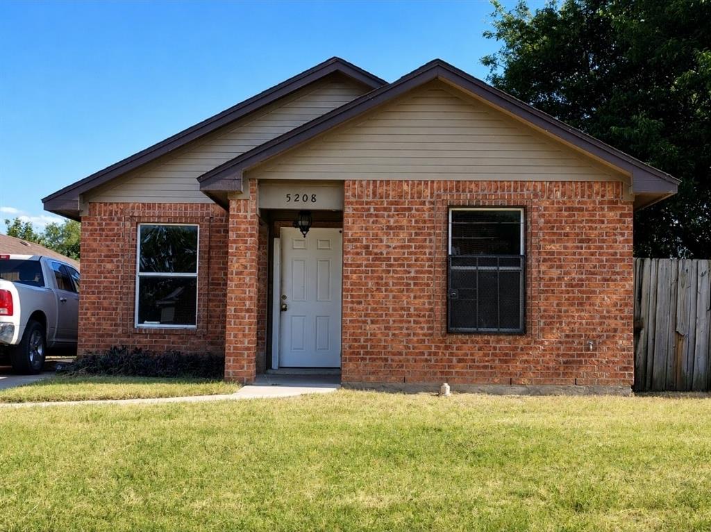BUYERS FINANCING FELL THROUGH...Charming 4 Bedroom 2 Bath home located in the heart of Fort Worth. Offering both comfort and convenience. Kitchen offers a breakfast bar adjacent to dining making it great for family gatherings. Large back yard for dogs and kids to run and play. Property is located close to shopping, parks and schools. Don't miss an opportunity to show this one.