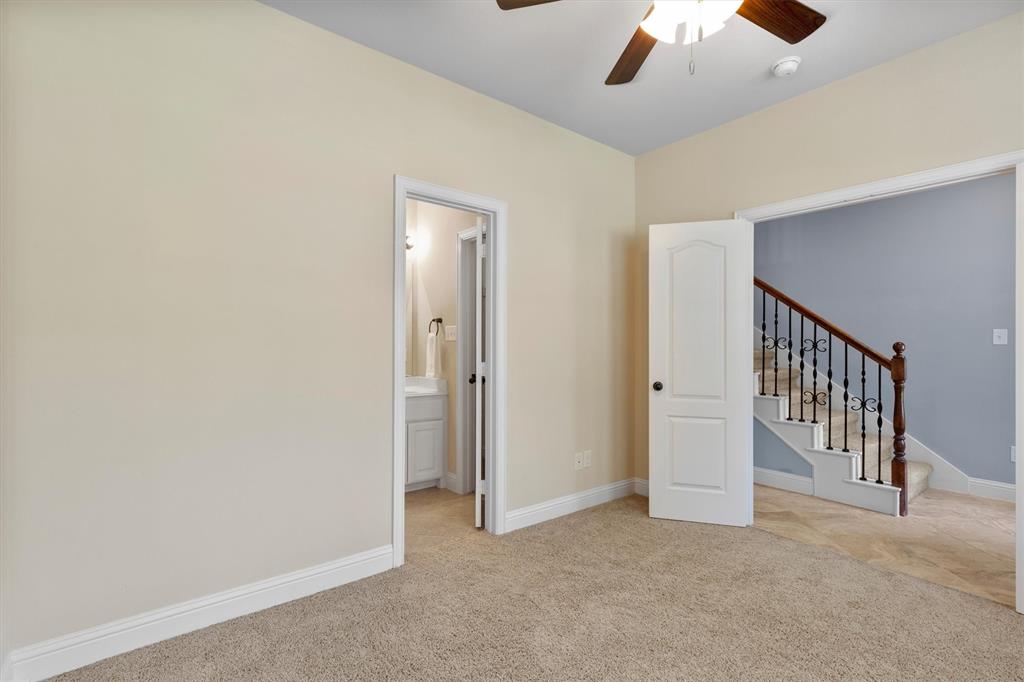 Brownstones At Vista Ridge Con - Residential