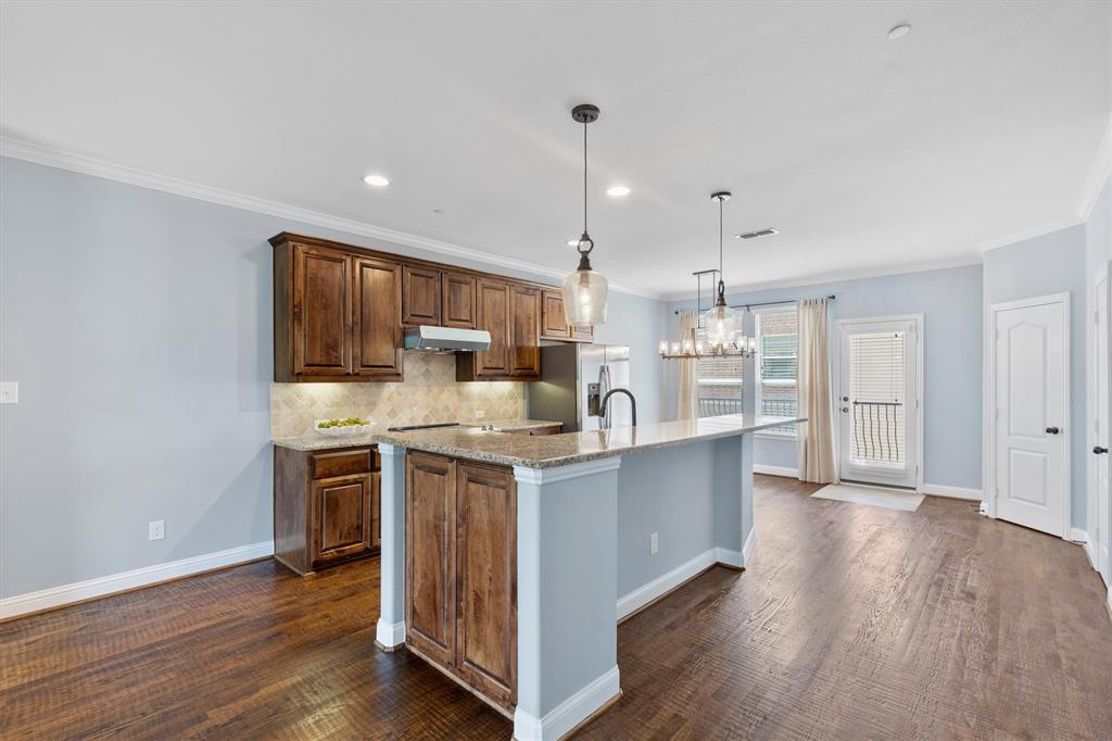 Brownstones At Vista Ridge Con - Residential