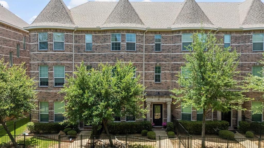 Brownstones At Vista Ridge Con - Residential