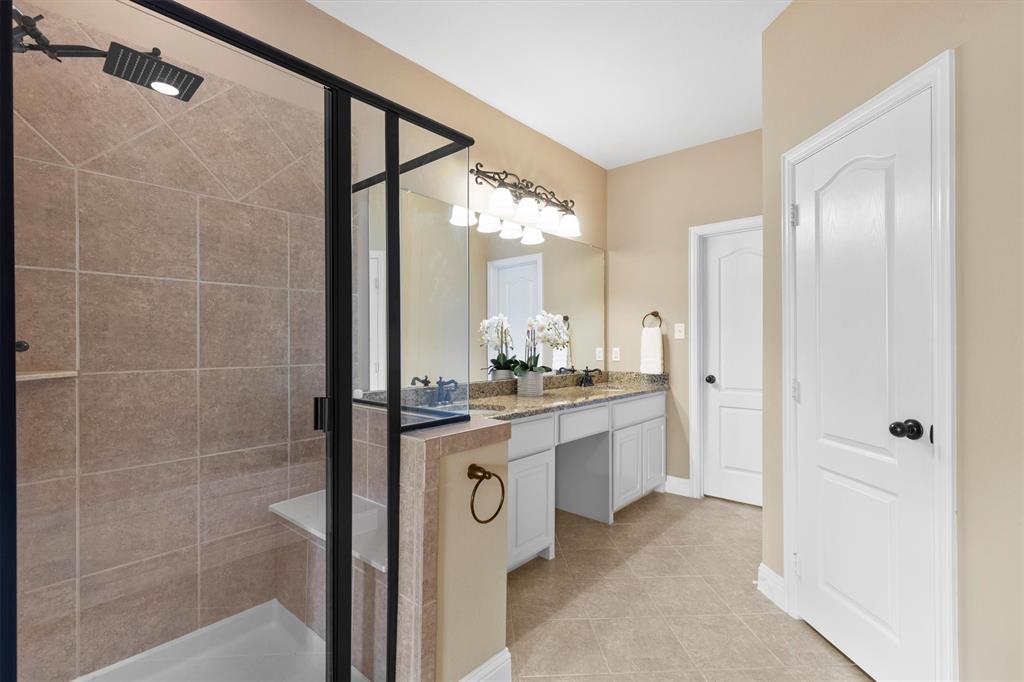 Brownstones At Vista Ridge Con - Residential