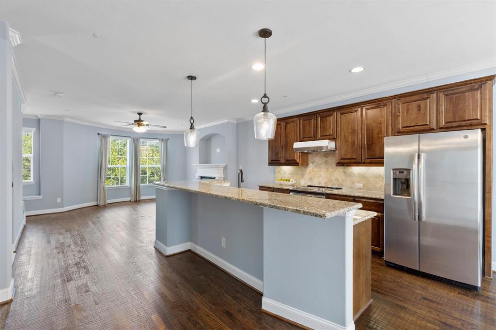 Brownstones At Vista Ridge Con - Residential