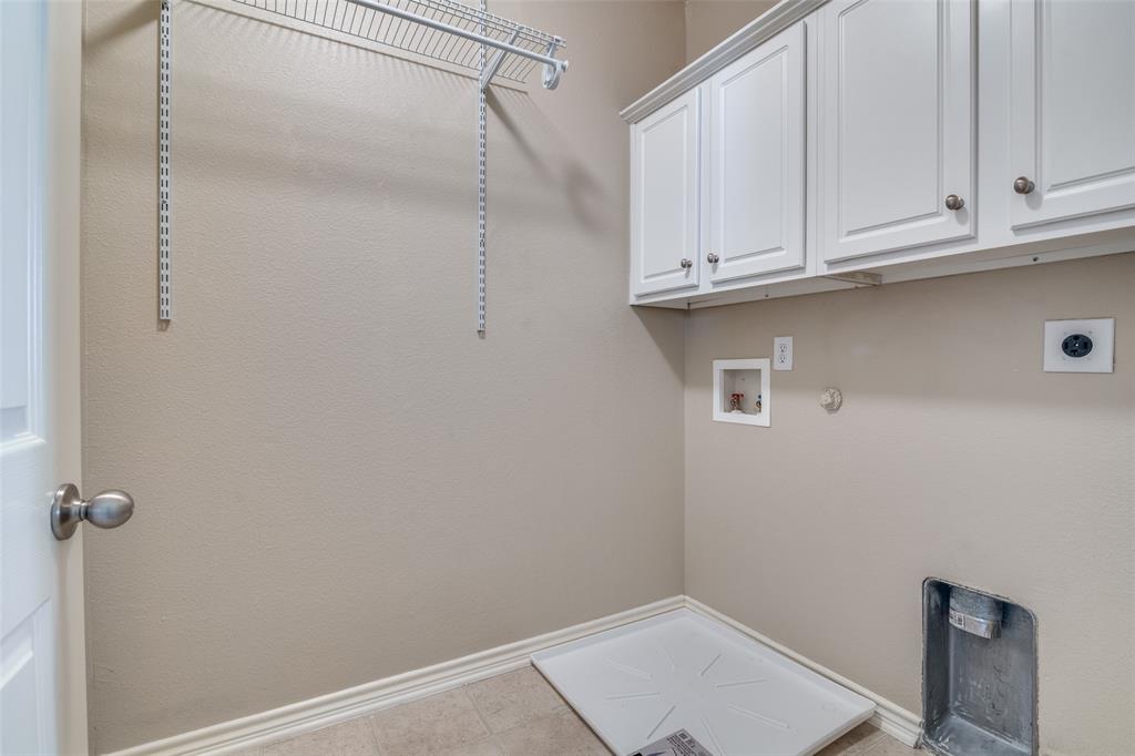 The Cascades At The Legends Ph - Residential