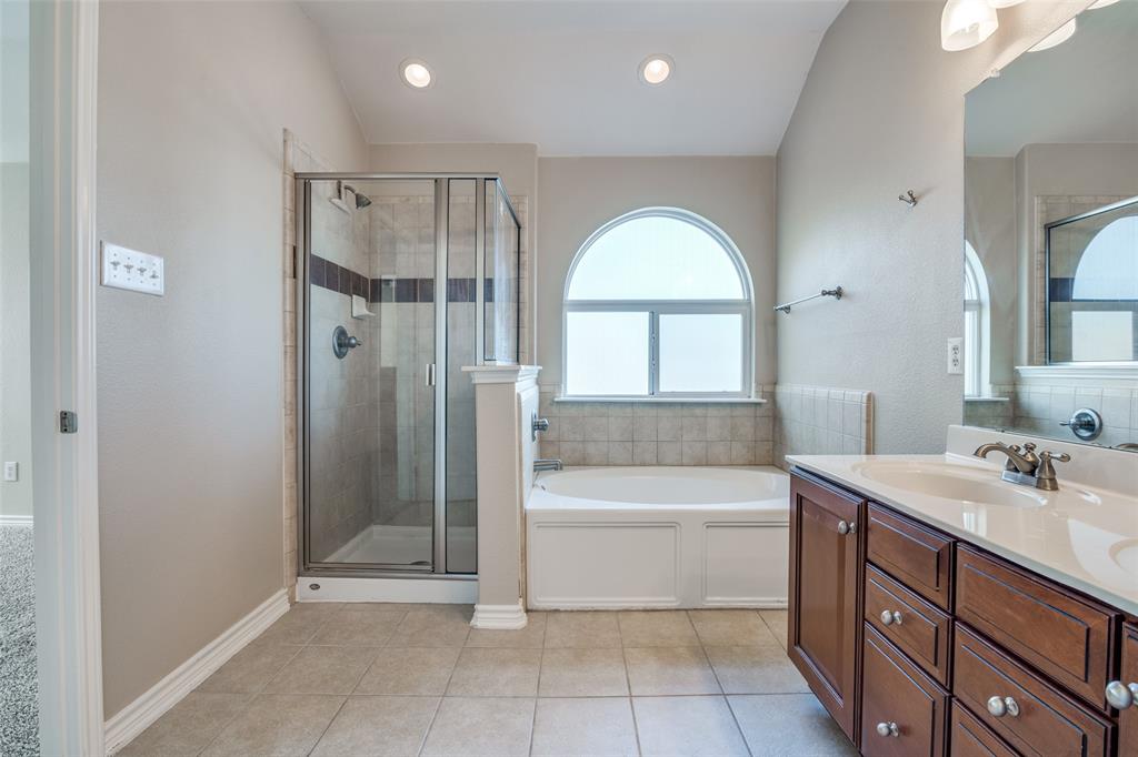 The Cascades At The Legends Ph - Residential