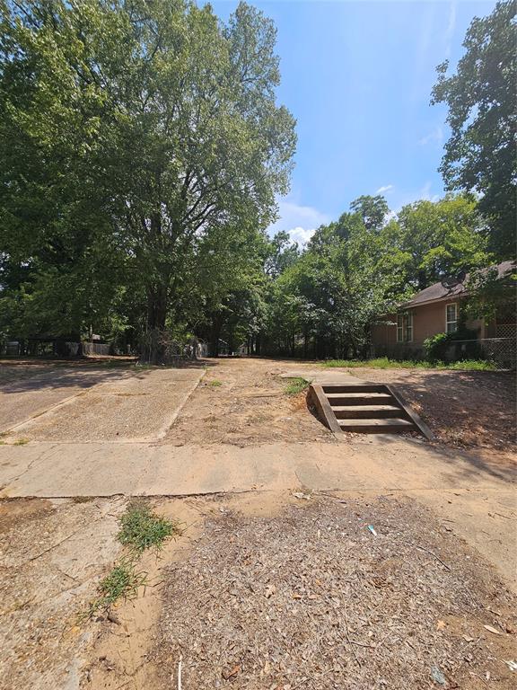 Great opportunity to own Large corner lot, adjacent lot located at 3106 Judson, parcel #171403082003100, LOT 31, BLK 46, QUEENSBOROUGH, SECOND FILING, 171403-82-31 is included with this sale.