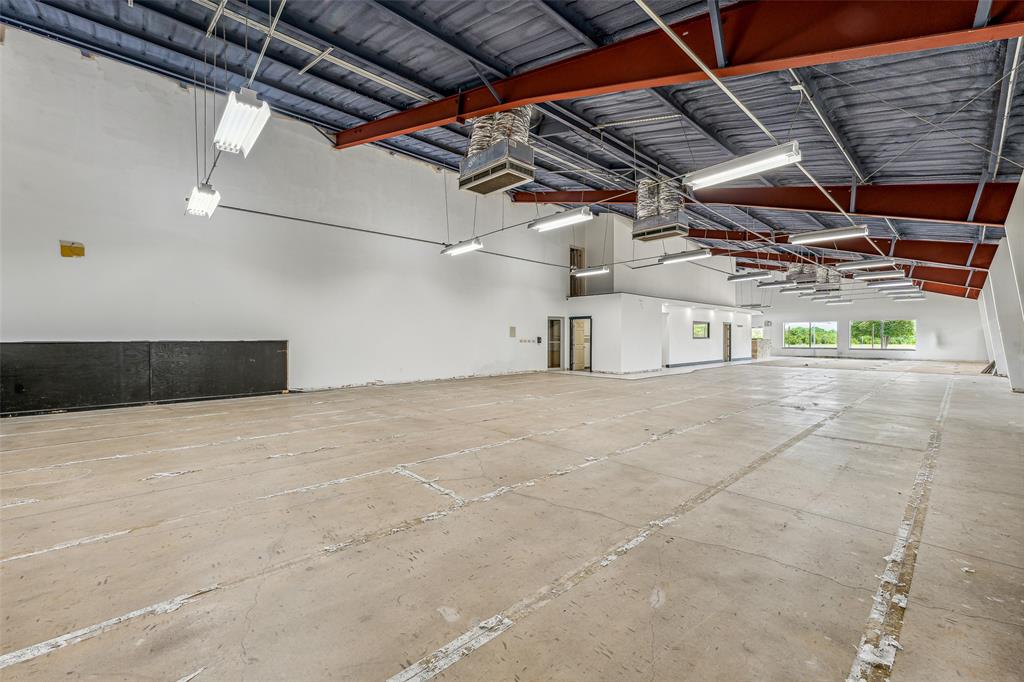 Doss Add - Commercial Sale