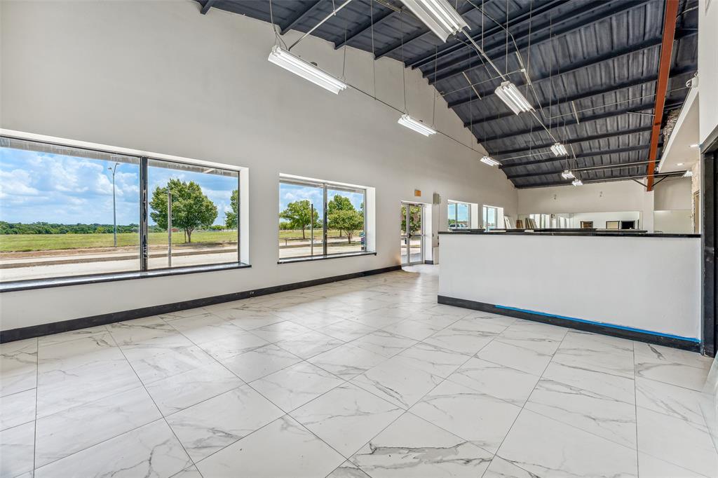 Doss Add - Commercial Sale