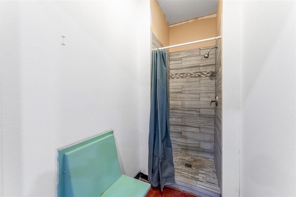 Doss Add - Commercial Sale