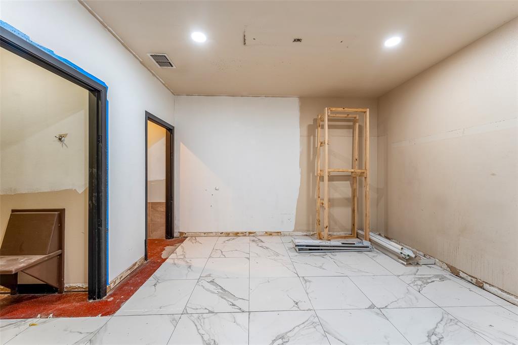 Doss Add - Commercial Sale