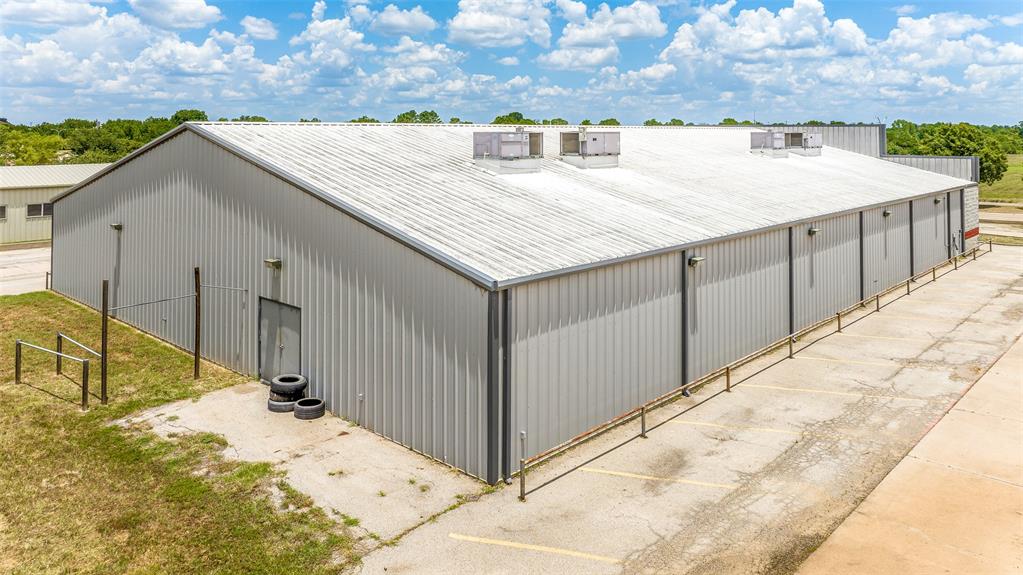 Doss Add - Commercial Sale