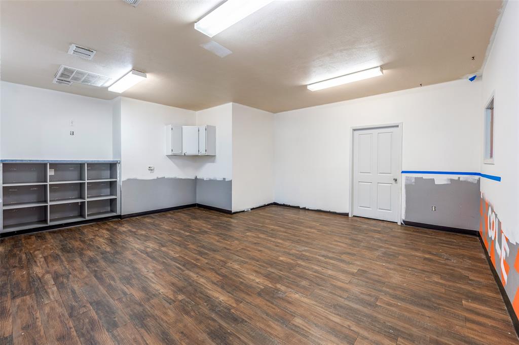 Doss Add - Commercial Sale