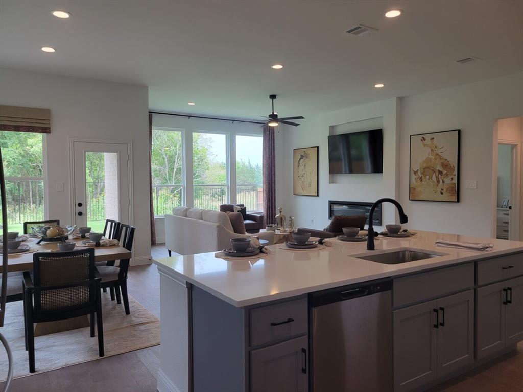 Summer Crest - Residential