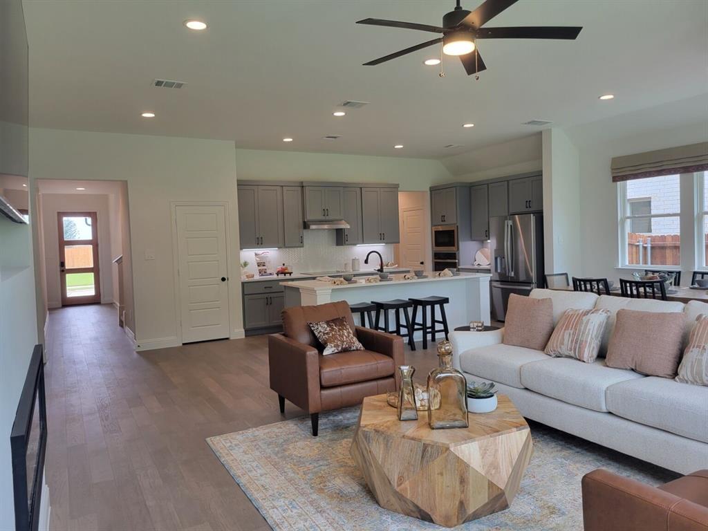 Summer Crest - Residential