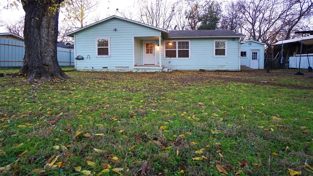 Move-In ready! Charming home with updated kitchen and bath with granite counters. New paint and flooring throughout. Refrigerator, washer, and dryer included. Large backyard with lovely views and no back neighbors! A firepit, too. See it today!
