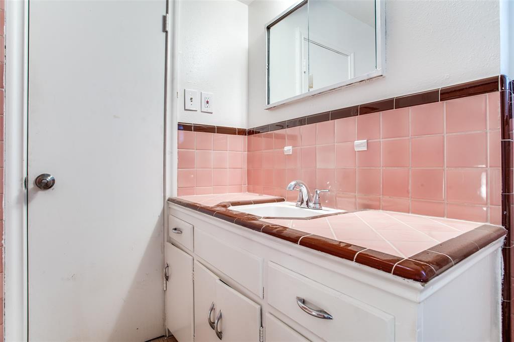 Miller & Stemmons Add - Residential Lease