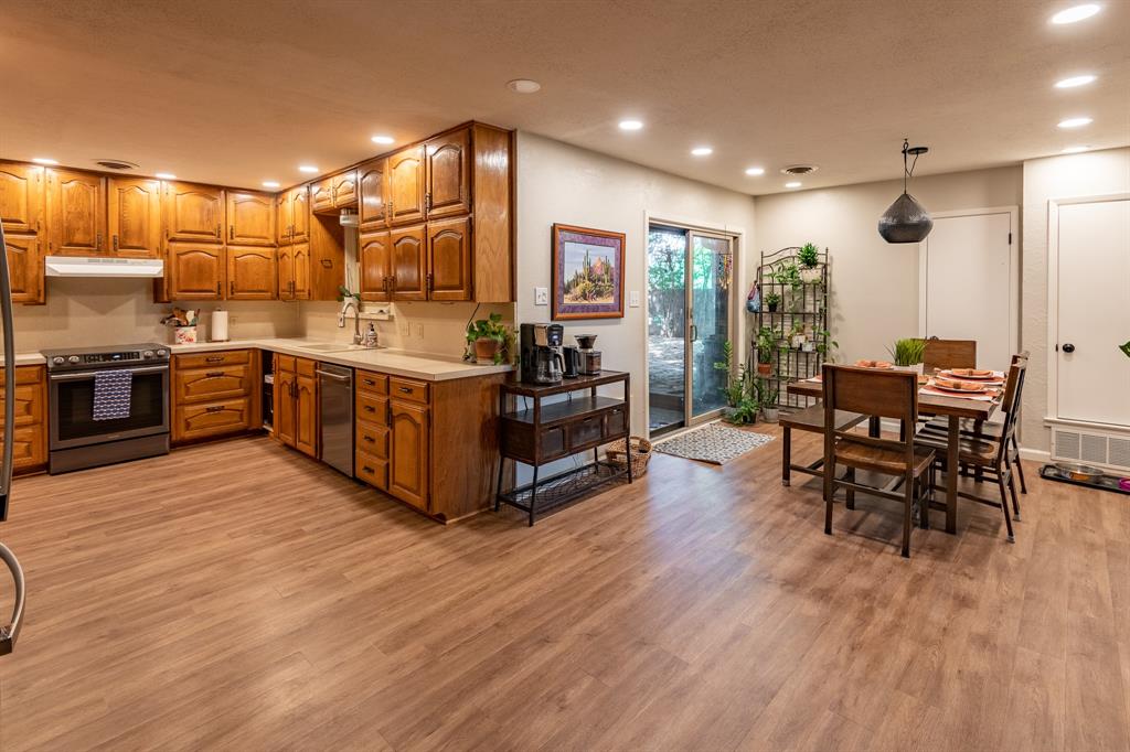 Brentwood Park - Residential Lease