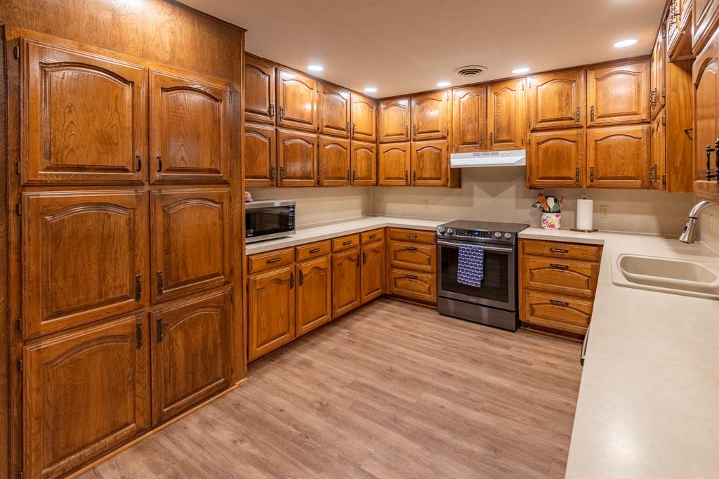 Brentwood Park - Residential Lease