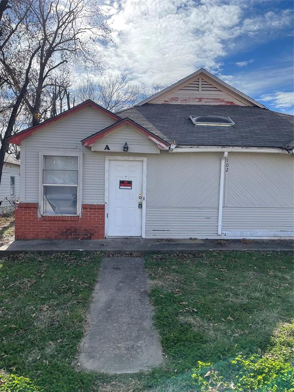 Duplex Unit 101 has one bed one bath with kitchen and full bath and utility room for washer and dryer. Dishwasher, refrigerator and electric range available for person living there. One pet allowed. No aggressive breed dog. Pet must be kept indoors and leashed when walked outside. Renter's insurance required. No smoking allowed. Mold remediation done by a certified mold remediation specialist in 2019. Unit has been cleaned. Self-clean on oven does not work.