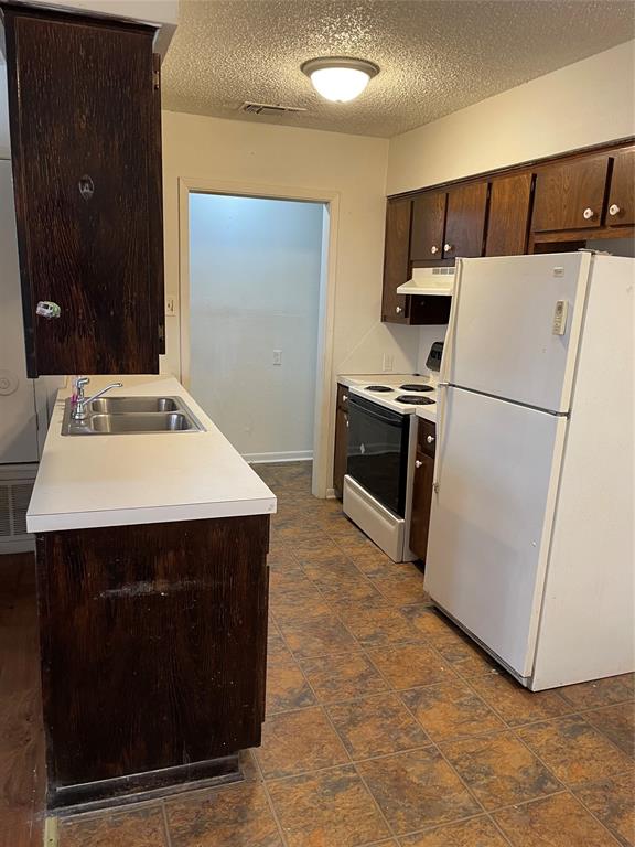 Stewarts 1st Add - Residential Lease