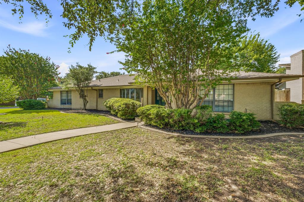 Welcome to Quail Hollow Rd featuring a spacious single-story home situated on an oversized corner lot in Fort Worth's established Candleridge neighborhood. This home combines generous living spaces, a functional floor plan, and an incredible opportunity to create something truly special. Designed for comfortable everyday living, the expansive family room is the heart of the home, featuring soaring beamed ceilings, a cozy fireplace, custom built-in cabinetry, and walls of windows that fill the space with natural light, a combination ready for effortless entertaining. The adjoining eat-in kitchen offers a charming bay window overlooking the backyard, double ovens, abundant cabinetry, generous prep space, and seamless access to both the dining and living areas. The thoughtfully designed floor plan provides flexibility for a variety of lifestyles with four spacious bedrooms and three full baths, making it ideal for guests or creating the perfect home office, fitness room, or hobby space. The private primary suite offers a peaceful retreat with ample space to unwind at the end of the day. Step outside to discover a backyard designed for enjoying the Texas lifestyle. The backyard swimming pool creates the perfect setting for weekend gatherings, summer barbecues, or relaxing afternoons, while the oversized corner lot provides additional space for outdoor activities, gardening, or future enhancements. Whether you're searching for your next investment, a home to customize over time, or a property with outstanding potential in an established neighborhood, this residence offers a rare combination of size, location, and opportunity. Conveniently located where you'll enjoy easy access to everything Southwest Fort Worth has to offer while coming home to the charm and character of Candleridge. Don't miss the opportunity, this home is ready for it’s next chapter to be written.
