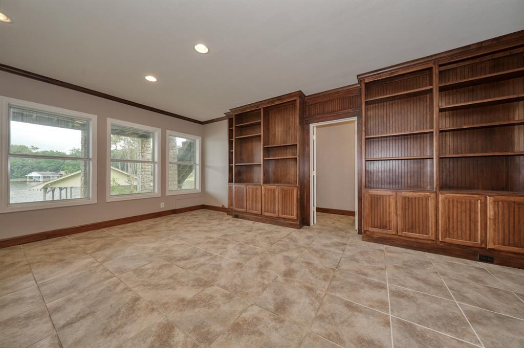 HIDE A WAY LAKE - Residential