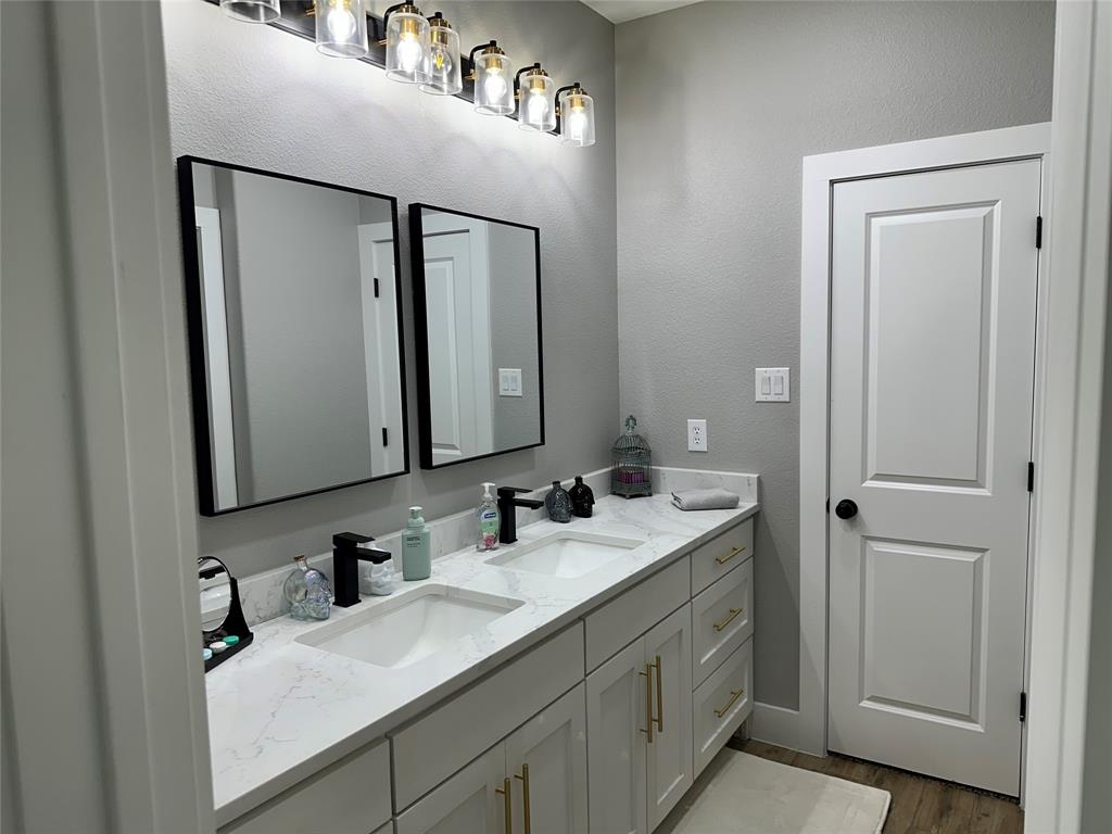 Mesa Ridge - Residential