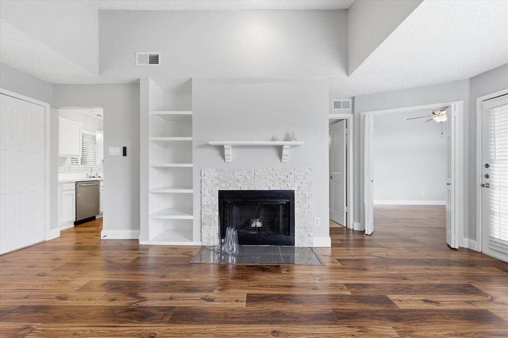 Casa Blanca Condiminium - Residential