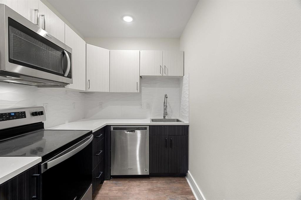 Welcome to 4625 Virginia Ave, a newly updated one bedroom, one bathroom apartment for rent. This property is perfect for those looking for a comfortable and convenient place to call home.

The apartment has been recently updated with fresh paint and new flooring throughout. The bedroom is spacious and bright, and features plenty of space. The kitchen has been upgraded with stainless steel appliances, and is perfect for those who love to cook. The bathroom is modern and includes a shower. The unit also features a stackable washer and dryer.

The apartment complex also includes a gated parking area, making it easy and safe for you to park your car. 

This apartment is available for rent. This is an amazing deal for such a great property. Don’t miss out on this opportunity and schedule a tour today!
